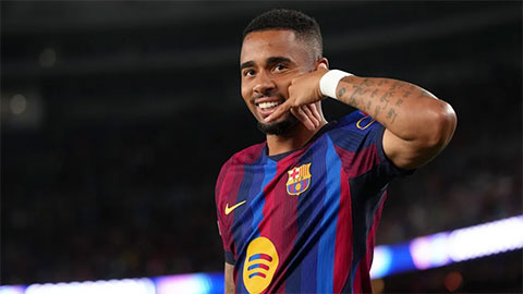  Gabriel Jesus nêu thẳng tên đối thủ cạnh tranh vị trí đá chính tại Barca