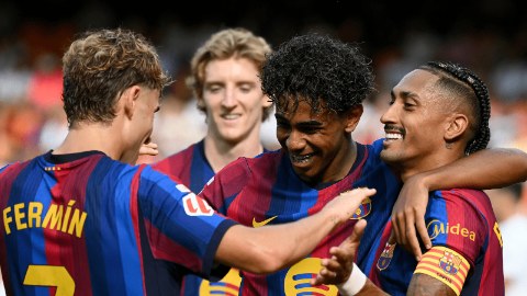  Barcelona có thực sự cần Julian Alvarez khi vẫn ghi bàn như máy?