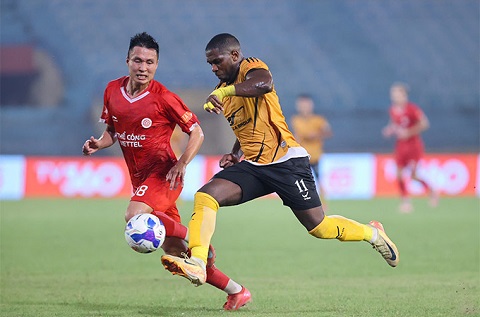 Tiền đạo Rimario khi còn khoác áo Thanh Hóa