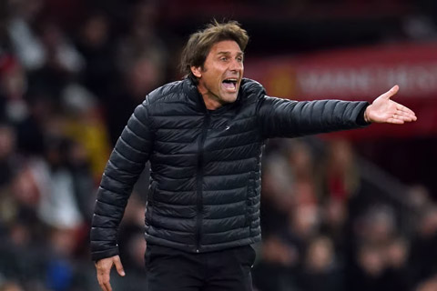 Conte là một HLV giỏi nhưng sở hữu cá tính rất mạnh, có phần cổ quái và sẵn sàng "đốp chát" bất kỳ ai, kể cả ban lãnh đạo đội bóng