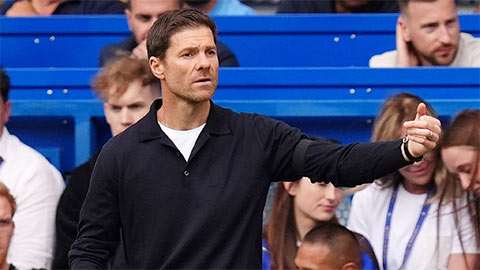 Chelsea ghi 10 bàn, thủng 9 bàn: Alonso đang xây đội bóng kiểu gì?