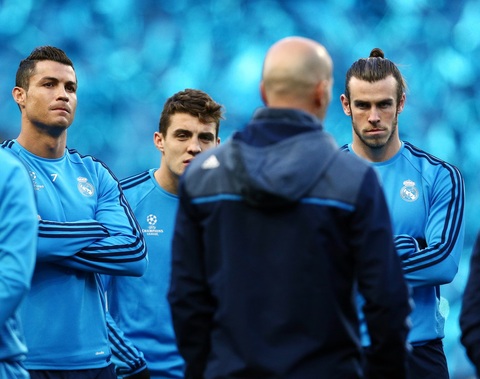 Zizou thành công ở Real Madrid do T năng hay do trong tay có quá nhiều sao?