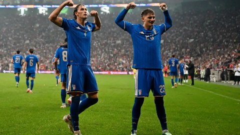 Sau 26 năm, mới lại có 1 cặp anh em cùng ra sân trong màu áo ĐT Italia