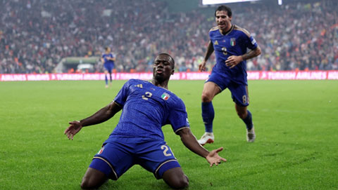 Kayode ghi 1 bàn và kiến tạo 1 bàn ngay trận đầu tiên khoác áo tuyển Italia