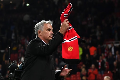 Mourinho từng cùng MU về nhì tại Ngoại hạng Anh 2017/18