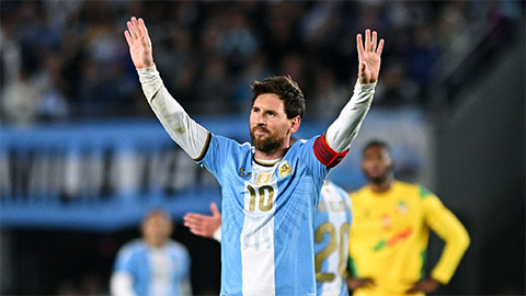 Argentina mất 21 năm mới biết yêu Messi