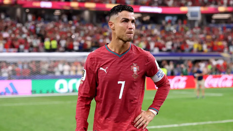 Ronaldo hiện đang bị đình chỉ thi đấu