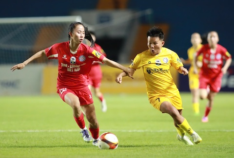 Bích Thuỳ (áo vàng) về đầu quân cho Thái Nguyên T&T từ mùa giải 2024. Ảnh: VFF