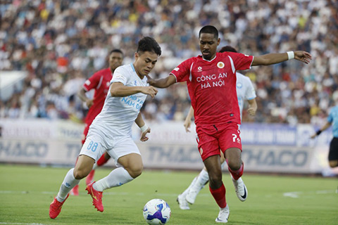 Nam Định và Công an Hà Nội ganh đua ngôi vô địch V.League trong những năm qua