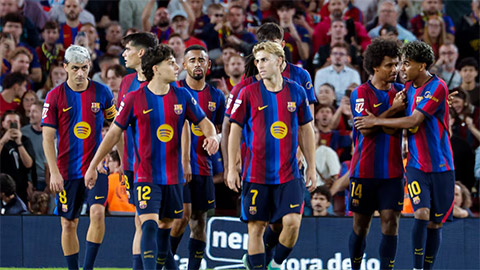 Barca xô đổ kỷ lục trăm năm