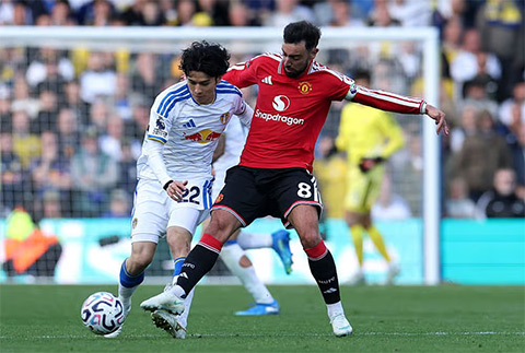 Leeds và MU cầm chân nhau trong trận derby hoa hồng