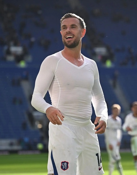 Henderson chơi rất hay trong chiến thắng 2-0 của đội nhà trước Everton