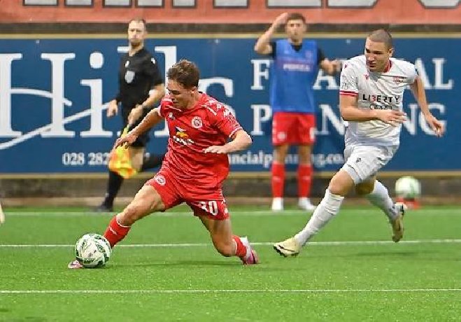  Nhận định Iberia 1999 vs Larne 23h00 ngày 11/8: Từ chiến ở lượt về