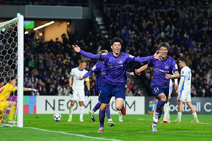  Nhận định V-Varen Nagasaki vs Sanfrecce Hiroshima 17h00 ngày 6/2: Tân binh gặp khó