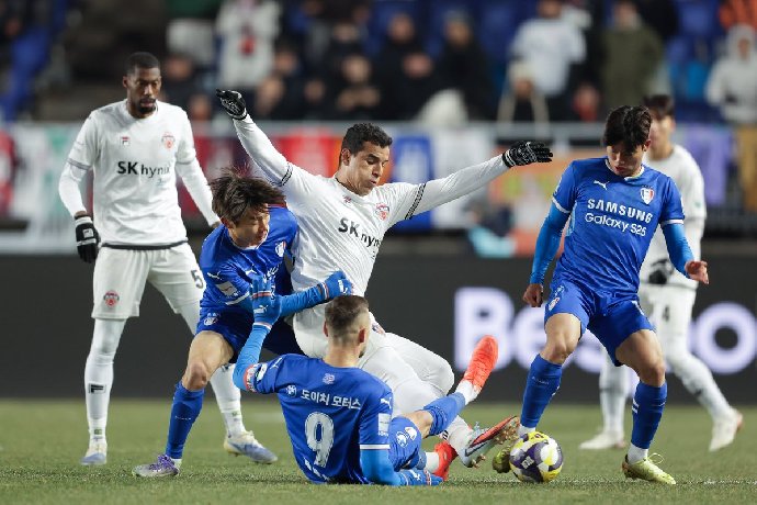  Nhận định Jeju SK vs Suwon Samsung Bluewings 12h00 ngày 7/12: Tấm vé quý giá