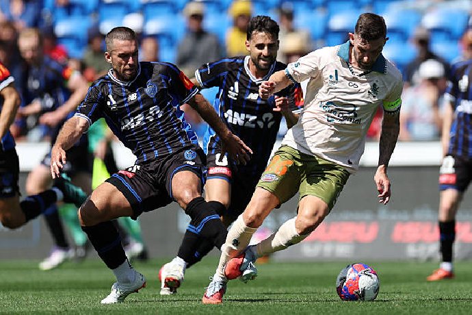  Nhận định Brisbane Roar vs Auckland 15h35 ngày 9/1: Củng cố ngôi đầu