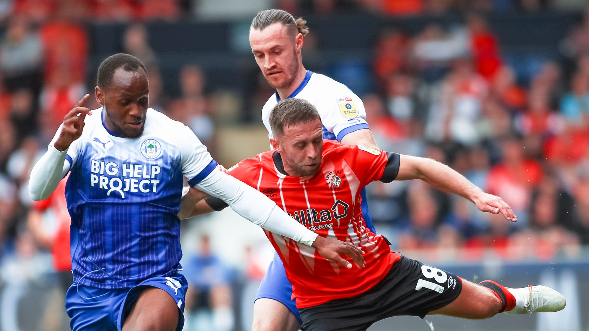 Nhận định, Soi kèo Luton Town vs Wigan Athletic, 1h45 ngày 20/08: Điểm tựa sân nhà - Ảnh 1