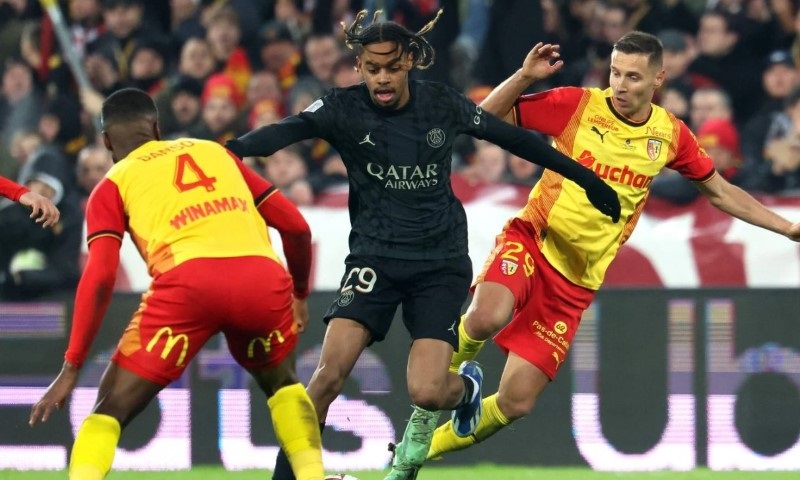 Nhật định phạt góc Lens vs PSG, 1h45 ngày 17/8 - Ảnh 1