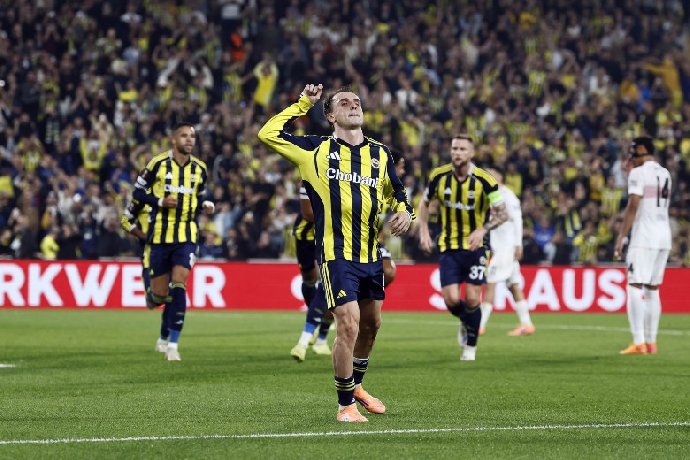  Nhận định Fenerbahce vs Gazisehir Gaziantep, 0h00 ngày 18/3: Tiếp tục bám đuổi