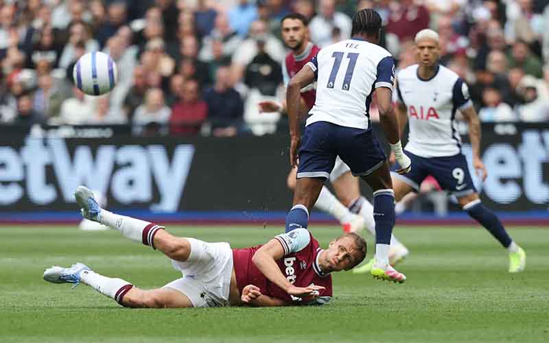 Nhận định Tottenham vs West Ham 22h00 ngày 17/1: Buồn ngủ gặp chiếu manh - Ảnh 1