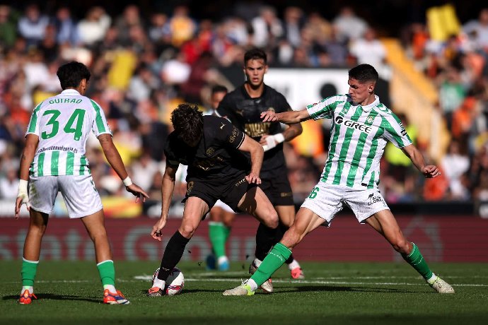  Nhận định Real Oviedo vs Real Betis, 20h00 ngày 10/1: Không thể rơi điểm