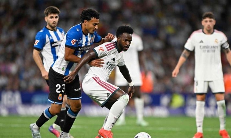 Nhật định phạt góc Real Madrid vs Malaga, 22h00 ngày 30/8 - Ảnh 1