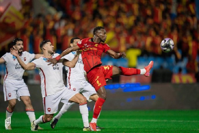  Nhận định Al-Qadsiah vs Damac, 20h00 ngày 27/12: Khoảng cách rất xa