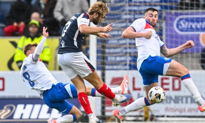 Nhật định phạt góc Falkirk vs Rangers, 2h00 ngày 3/9 - Ảnh 1