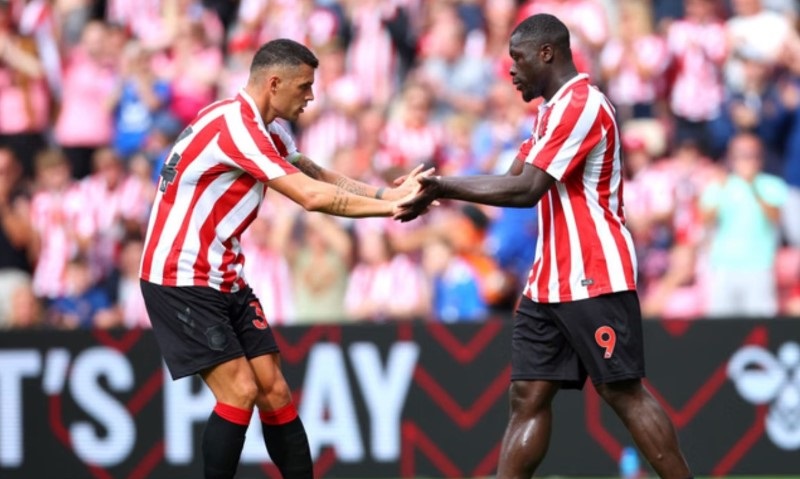 Nhật định phạt góc Sunderland vs AZ Alkmaar, 02h00 ngày 17/9 - Ảnh 1