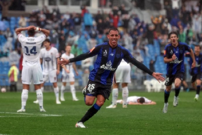  Nhật định phạt góc Auckland vs Newcastle Jets, 11h ngày 01/01