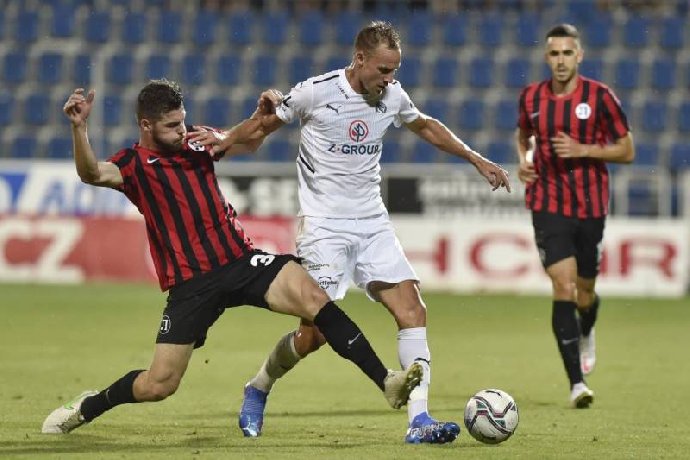  Nhận định Lokomotiv Plovdiv vs Dobrudzha 23h00 ngày 21/07: Bắt nạt tân binh