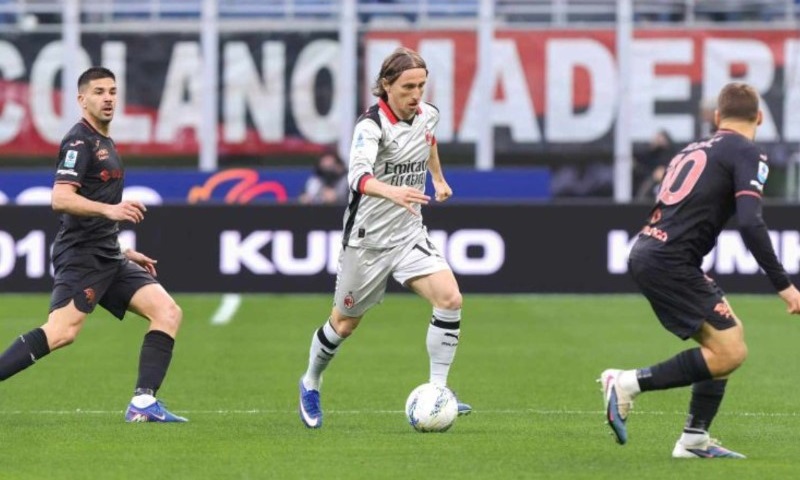 Nhật định phạt góc Torino vs AC Milan, 1h45 ngày 24/8 - Ảnh 1