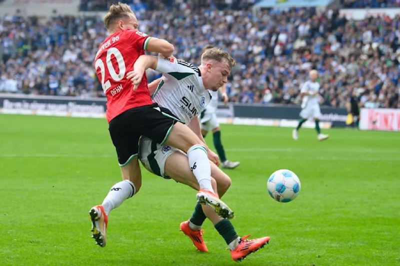 Nhận định Hannover vs Schalke 23h30 ngày 17/10: Chia điểm tại Merkur Spiel Arena - Ảnh 1