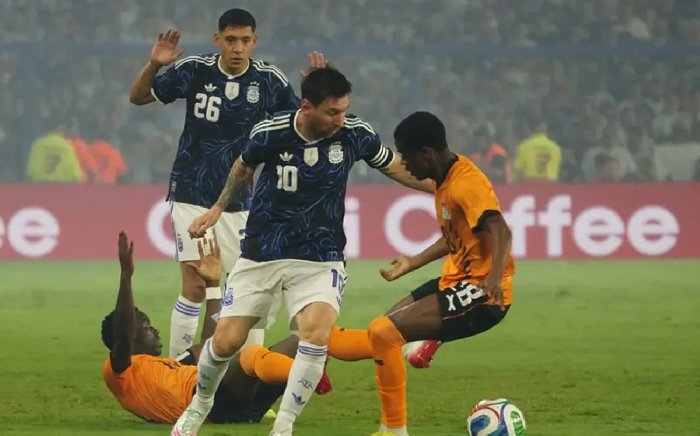  Soi thẻ phạt Argentina vs Algeria, 8h00 ngày 17/6