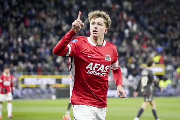  Nhận định Utrecht vs AZ Alkmaar 23h45 ngày 15/08: Khách lấn chủ