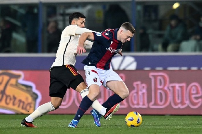  Nhật định phạt góc Bologna vs AS Roma, 00h45 ngày 13/03