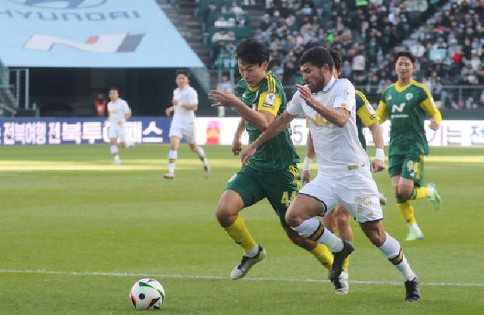  Nhận định Jeonbuk Hyundai Motors vs Suwon 12h00 ngày 18/10: Trở lại mạch thắng
