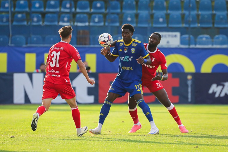 Nhận định, Soi kèo UTA Arad vs Unirea Slobozia, 23h00 ngày 22/8: Bứt khỏi đối thủ - Ảnh 1