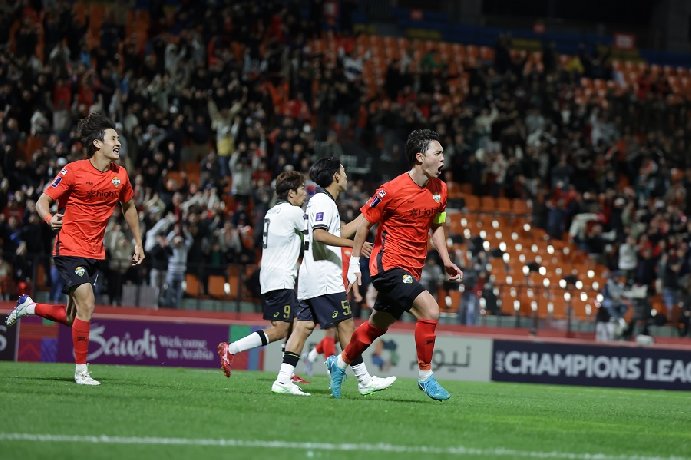  Nhận định Sanfrecce Hiroshima vs Gangwon 17h00 ngày 4/11: Khó phân thắng bại