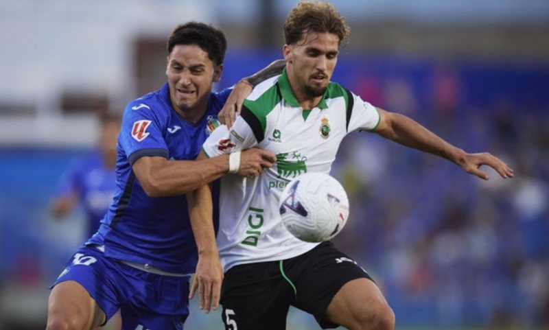 Nhật định phạt góc Racing Santander vs Elche, 0h00 ngày 29/8 - Ảnh 1