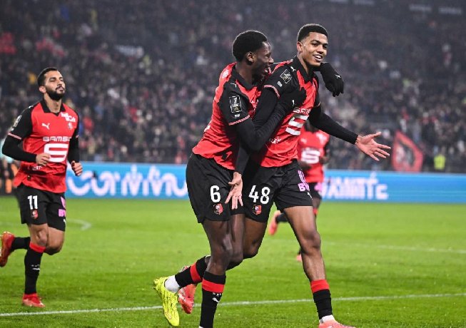  Nhật định phạt góc Metz vs Rennes, 2h45 ngày 29/11
