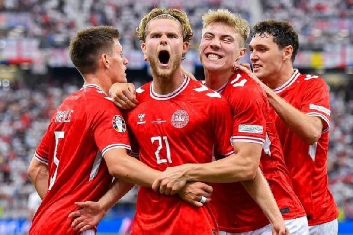  Nhật định phạt góc Đan Mạch vs Bắc Macedonia, 02h45 ngày 27/03