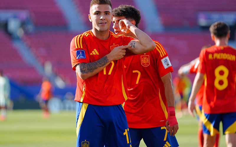 Nhận định U20 Tây Ban Nha vs U20 Colombia 3h00 ngày 12/10: Niềm vui cho Bò Tót - Ảnh 1