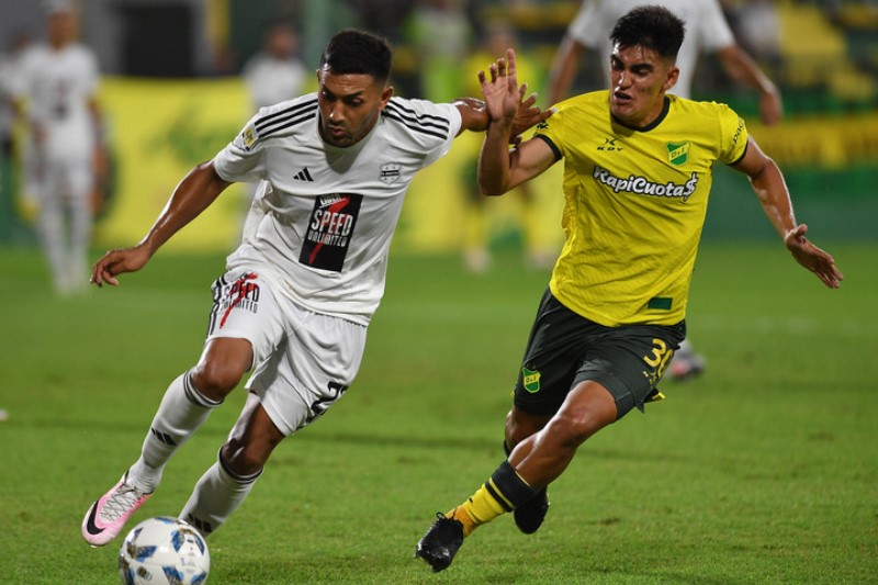 Nhận định Deportivo Riestra vs Defensa 3h ngày 30/1: Khách lấn chủ - Ảnh 1