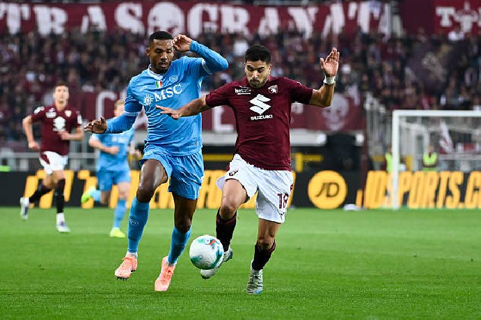  Nhật định phạt góc Napoli vs Torino, 2h45 ngày 07/03