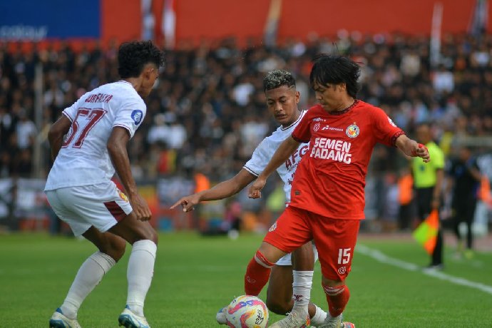  Nhận định Persik Kediri vs Semen Padang 15h30 ngày 27/11: Cuộc đấu nhóm cuối