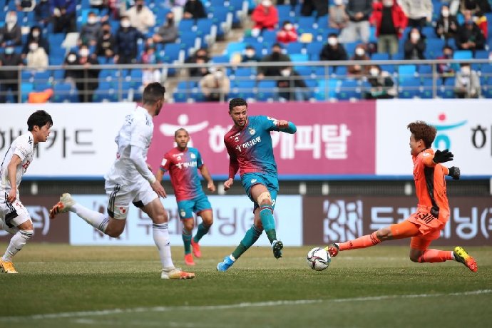  Nhận định Daejeon vs Gimcheon Sangmu, 14h30 ngày 14/3: Tiếp tục chia điểm