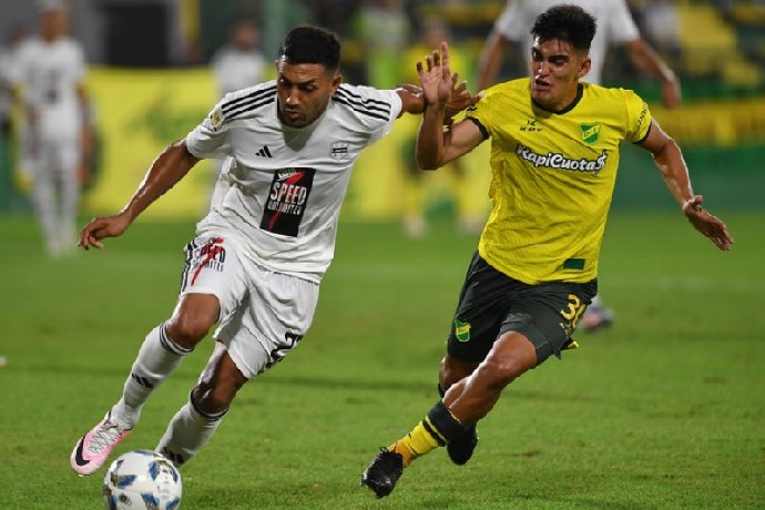  Nhận định Deportivo Riestra vs Defensa 3h ngày 30/1: Khách lấn chủ