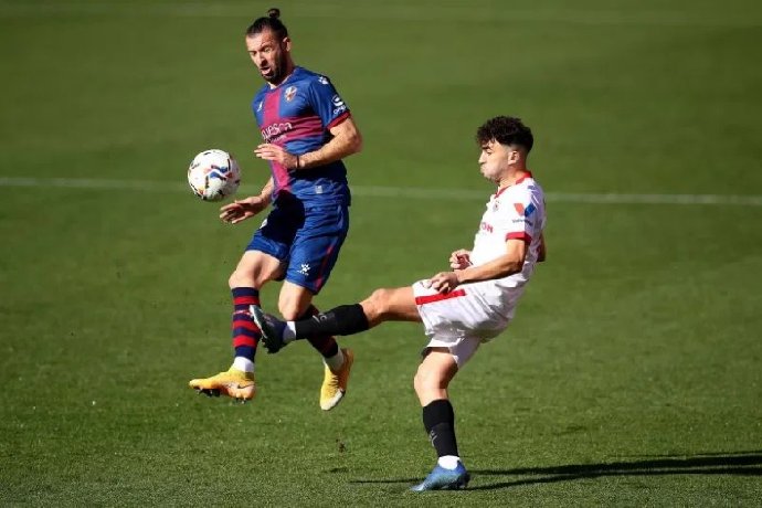  Nhận định Huesca vs Osasuna, 1h00 ngày 18/12: Thử thách dễ thở