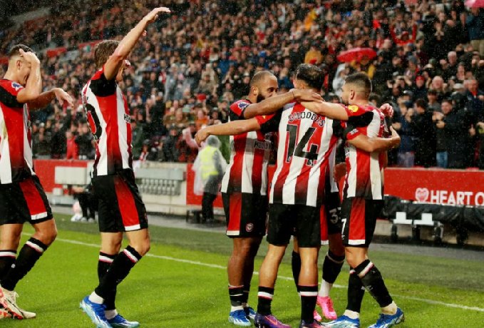  Nhật định phạt góc Burnley vs Brentford, 22h ngày 28/02